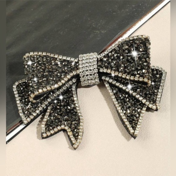 ✨NEW Sparkling Rhinestone Crystal Bow Tie Brooch - Picture 2 of 10